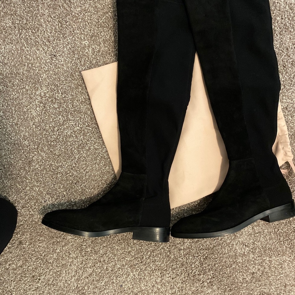 Authentic Stuart Weitzamn !!! ( Keelan Suade Boot) - image 4